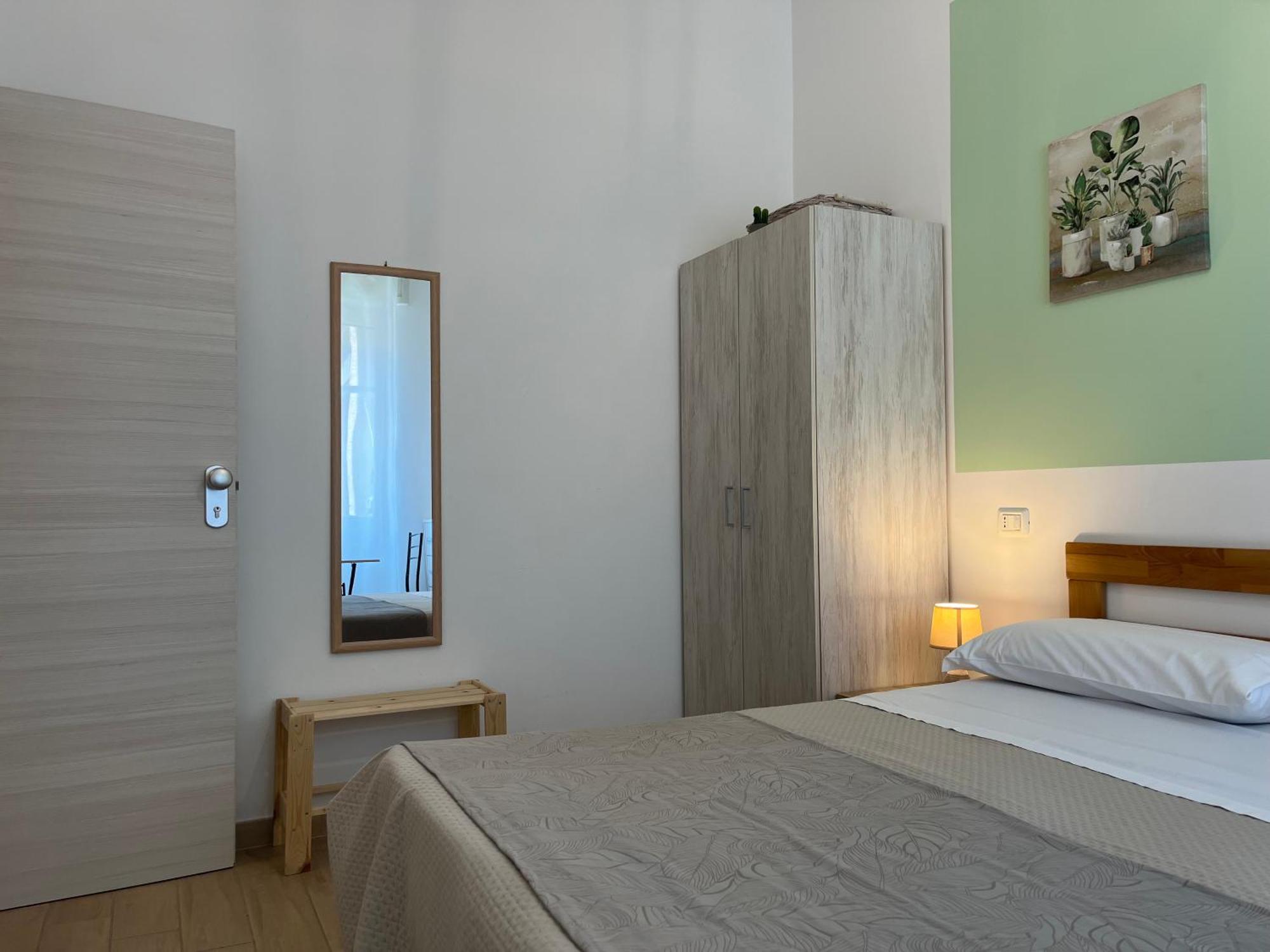 B&B Vento Aureo Rooms Милаццо Экстерьер фото